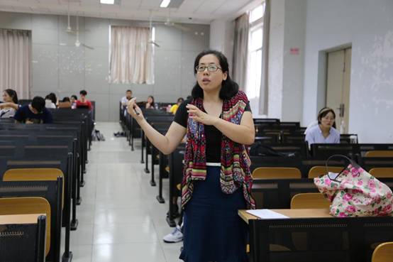 说明: http://lec.gdufs.edu.cn/__local/5/C7/03/C344E4BCF632E0282EB629D16E8_8B0326A6_11F1D.jpg